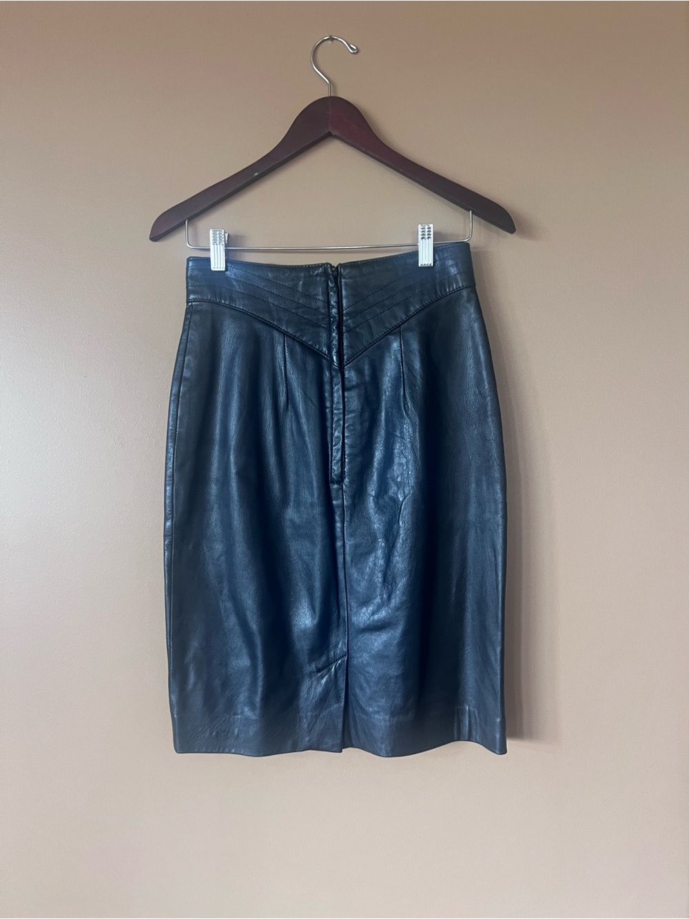 Vintage Black Leather Pencil Skirt - Picture 2 of 2